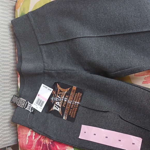 Seven7 new 4-way stretch pull-on pintuck leggings - Picture 8 of 8